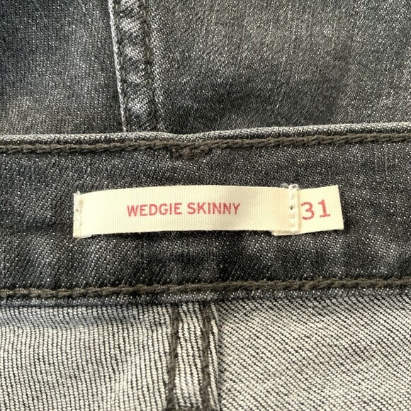 Levi’s Black Washed Wedgie Skinny Raw Hem Button Fly Jeans 31 - Picture 3 of 12